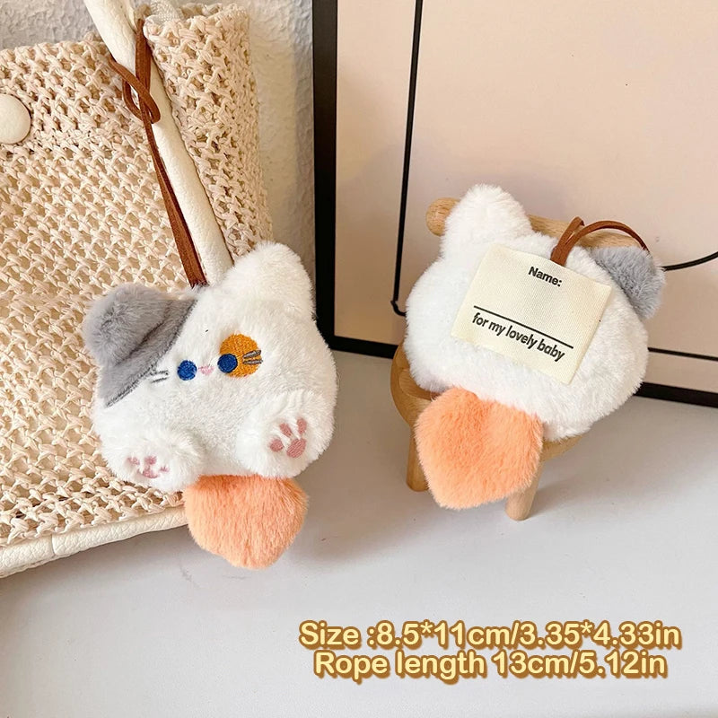 Juguete de peluche de gato chirriante de dibujos animados, colgante con etiqueta con nombre antipérdida, llavero con muñeco de peluche encantador, dijes para mochila escolar para niños, regalos para niños