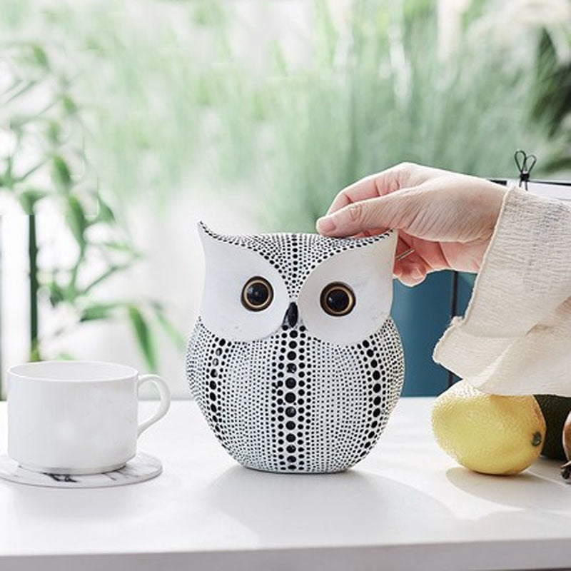 Nordic Style Minimalist Craft White Black Owls Figurines